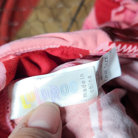 LULAROE LLR OS Heart Valentines Patterned Buttery Soft Legging One Size - Picture 2 of 2